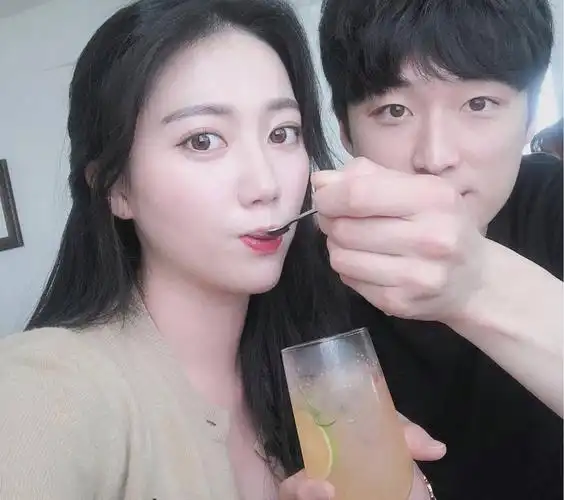 ▼情侣自拍.(图/翻摄lovepropose.kr ig)