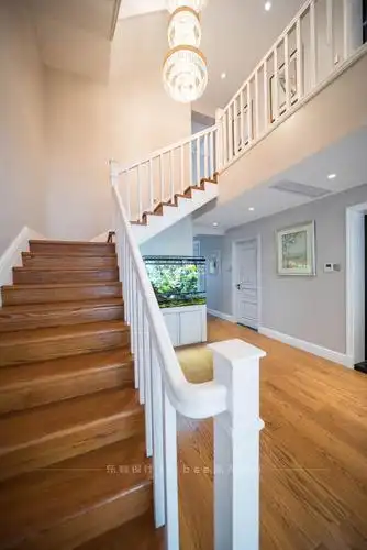 大户型美式风格楼梯装修效果图