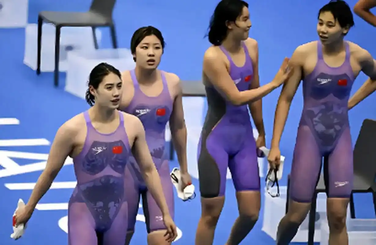 女游泳运动员的身材看着好瓷实啊!