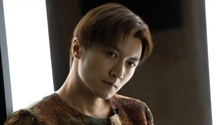 谢霆锋再留出道时发型,42岁发量令人羡慕,可就是觉得不帅了_演技_电影