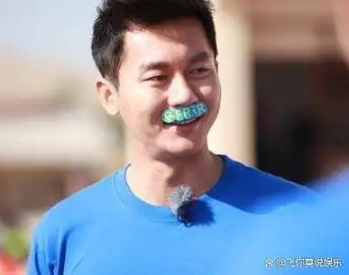 李晨出生在军人家庭,小时候接受了严格的训练,这也使得他的身体非常