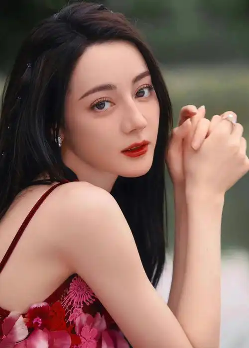 美女就是要放大看