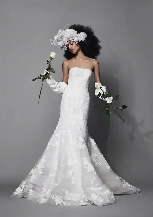 vera wang bridal f/w 2024,"婚纱女王"王薇薇的2