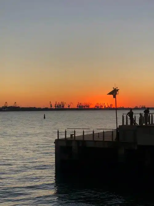 天津日落海边旅游