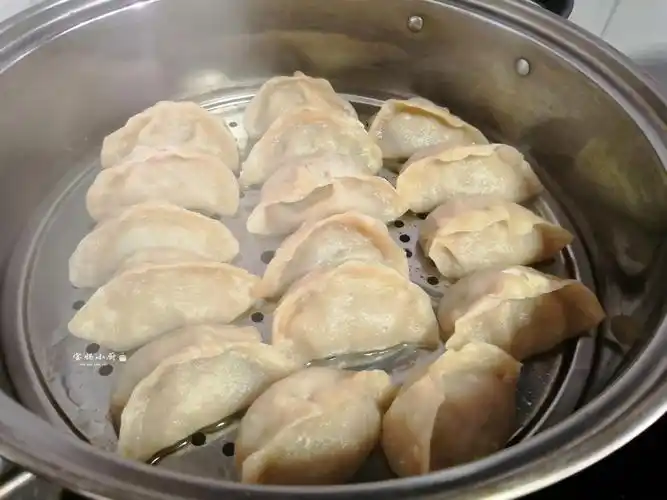 原创早餐就爱吃蒸饺,比包子省事,软乎乎,一咬直冒汁,放一天都不硬
