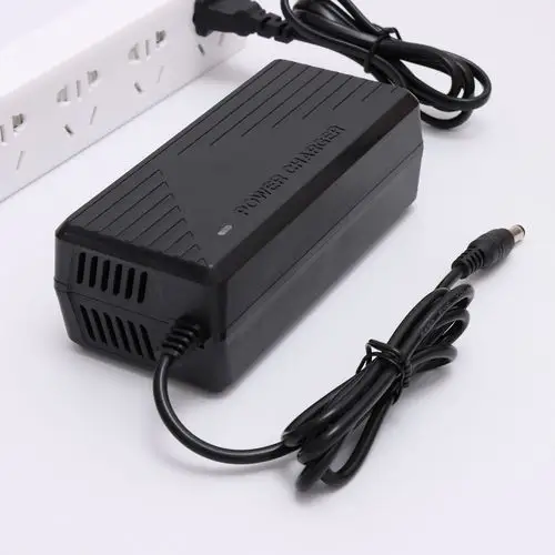 6v1a 2a 8.4v1a 2a 21v 25.2v 16.8v2a 12.6v5a8a锂电池充电器