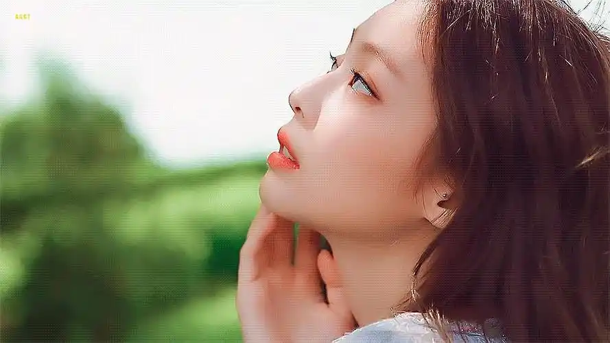 发一些我很喜欢的jennie的侧脸图含脸颊肉合集