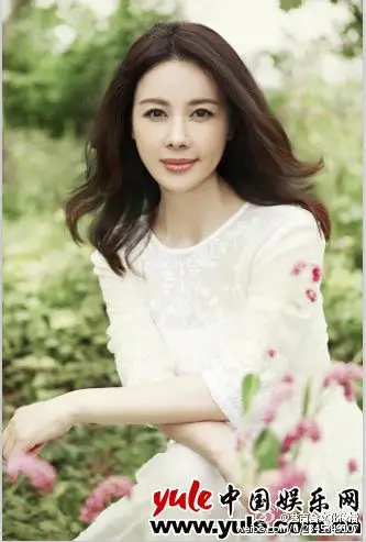 邓英《乡里彩虹城里雨》正能量飘红网络