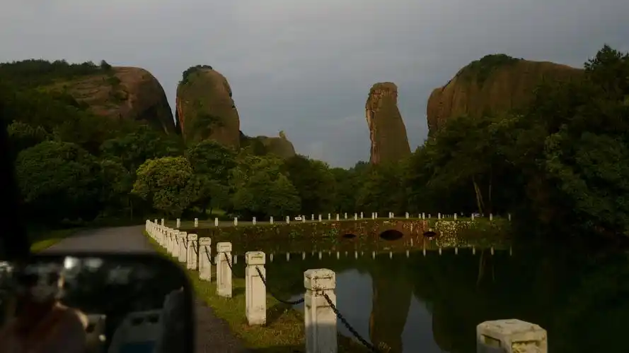 红层景观之龟峰