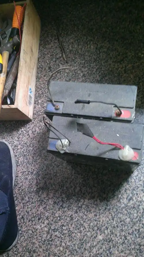 四只电瓶怎么接线