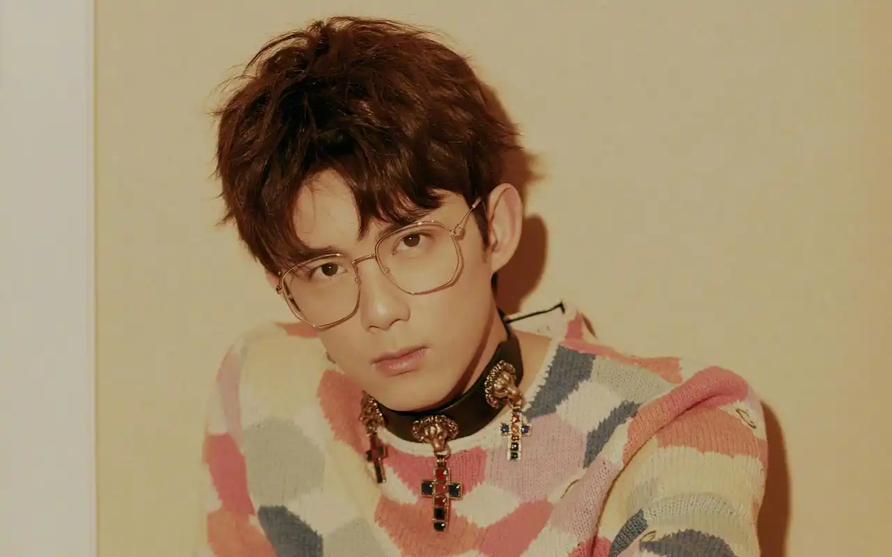 吴磊文艺复古高清桌面壁纸