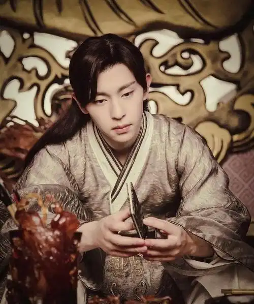 "魔尊"一角出男神,王鹤棣,罗云熙太抢眼,看到他:这是鼻祖