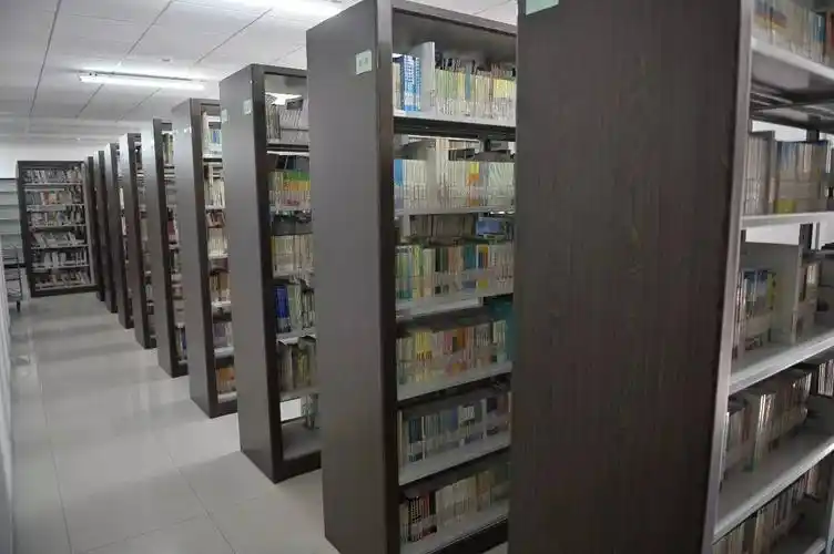 校园名片 | 探访《小别离》拍摄地,这所有着110年历史的中学为何屡屡