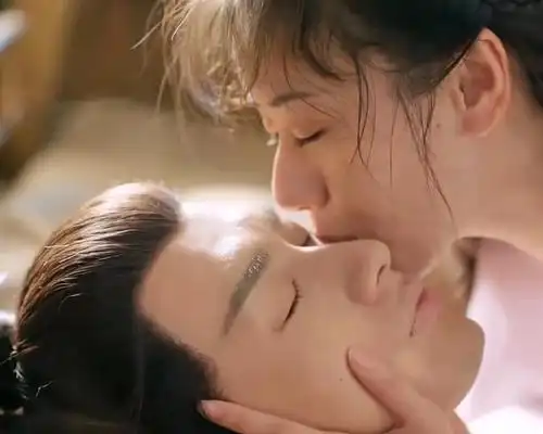 琉璃:袁冰妍成毅拍吻戏,连续ng八次惹怒导演,故意的吧?_手机搜狐网