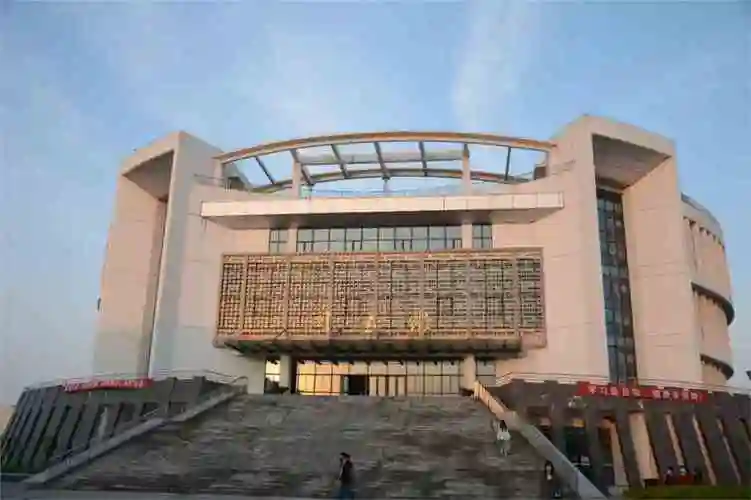 有一个地方叫做启东校区的小角落_南通大学杏林学院_零二七艺考