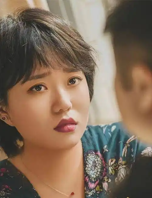 减肥后的贾玲终于成了影视圈的罗永浩_电影_故事_因为