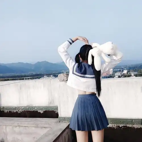 长发大长腿学生制服美女背影手机壁纸