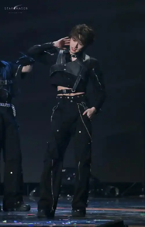 宋亚轩楼外楼演唱会