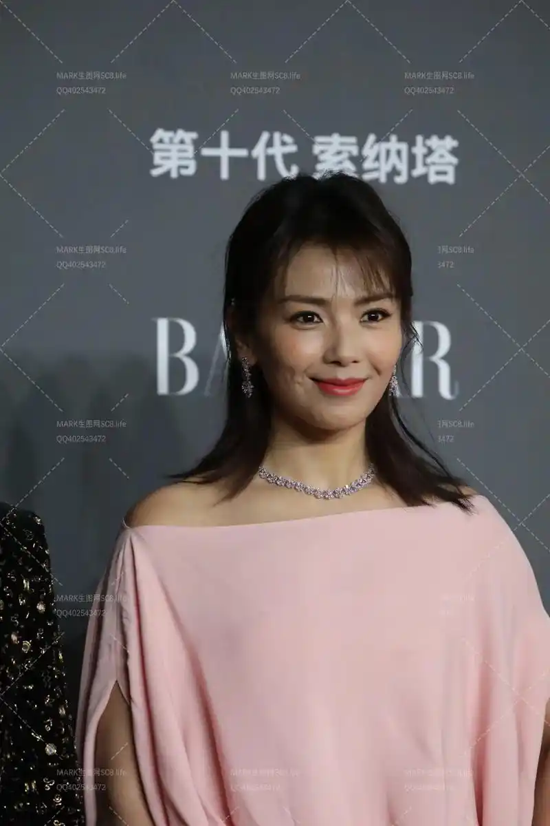 女神刘涛 高跟鞋特写#美女 #辣妹 #大长腿 #舞蹈 #写真 - 抖音