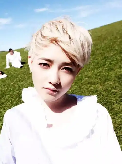 范晓萱那个唱着雪人的女孩儿