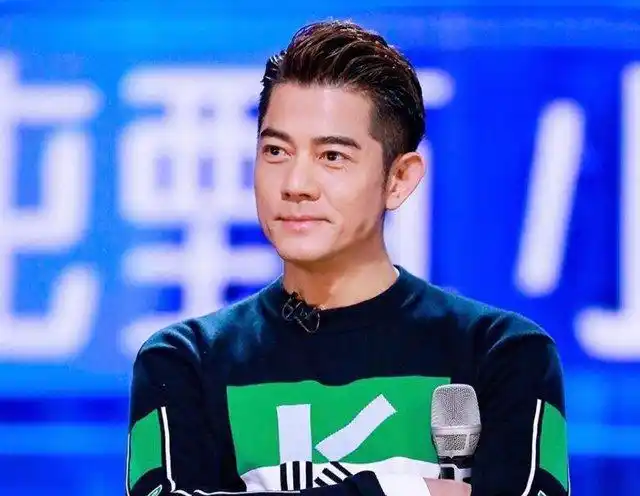 天王还是名捕?"逃犯克星"郭富城,54岁梳港式背头不老传奇