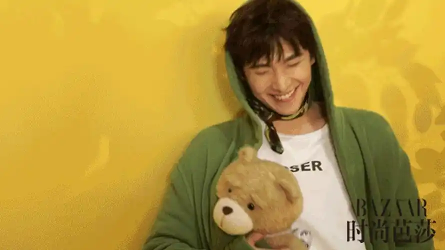 时尚研习社第8期#  杨洋登《时尚芭莎》二月刊封面人物丨三登时尚