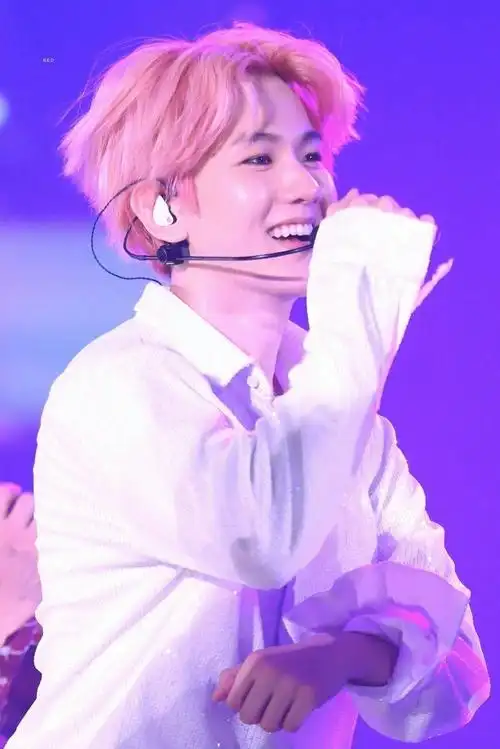 边伯贤 - 堆糖,美图壁纸兴趣社区