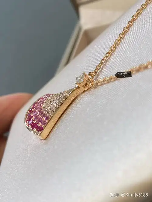 bvlgari宝格丽满钻小裙子项链推荐,有哪些好看的女生项链推荐?