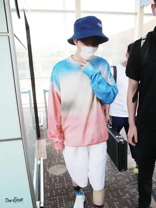 张艺兴教你三种渔夫帽穿搭风格既偷懒又可以耍帅