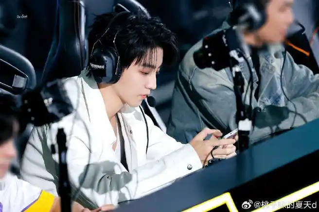 王俊凯电竞男主