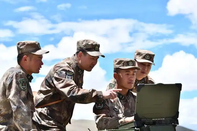 无形战场的制胜尖兵记最美新时代革命军人曾文龙