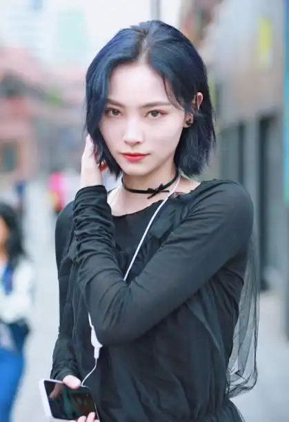 日本网友大赞许佳琪神颜,韩网友称她"女神",中国网友这样认为