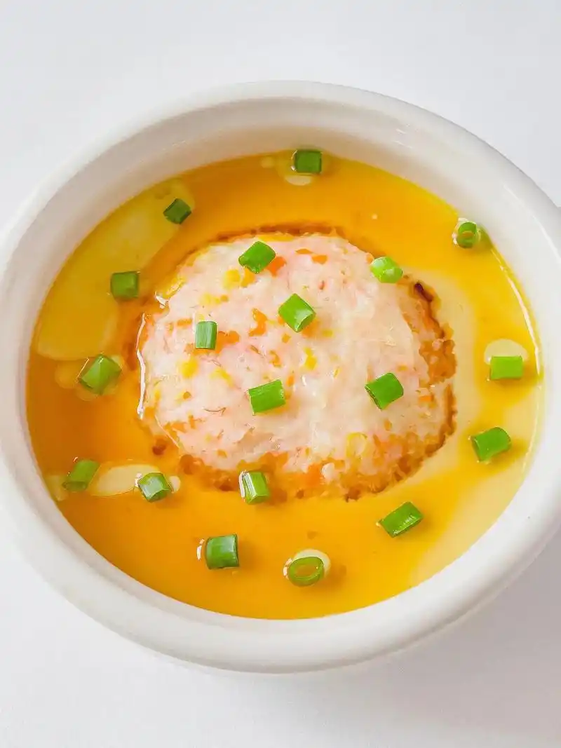 虾滑蒸蛋.麻麻们快给宝宝做这道菜吧,虾滑蒸蛋,鸡蛋蒸的口感像 - 抖音