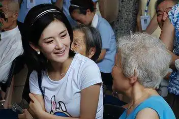 谢娜新书《娜写年华》 大谈刘烨张杰_百度视频搜索