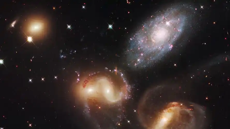 大片!超震撼,这就是哈勃拍摄的宇宙美图