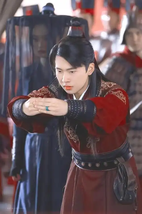 郭麒麟凭借《平凡之路》跨界成功,相声圈混迹影视圈的有太多优势