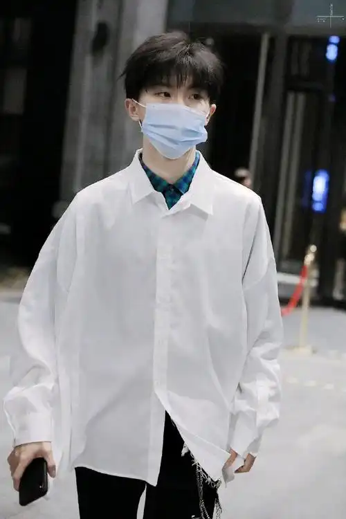 我们的歌##马嘉祺我们的歌白衬衫马甲造型##娱乐综艺