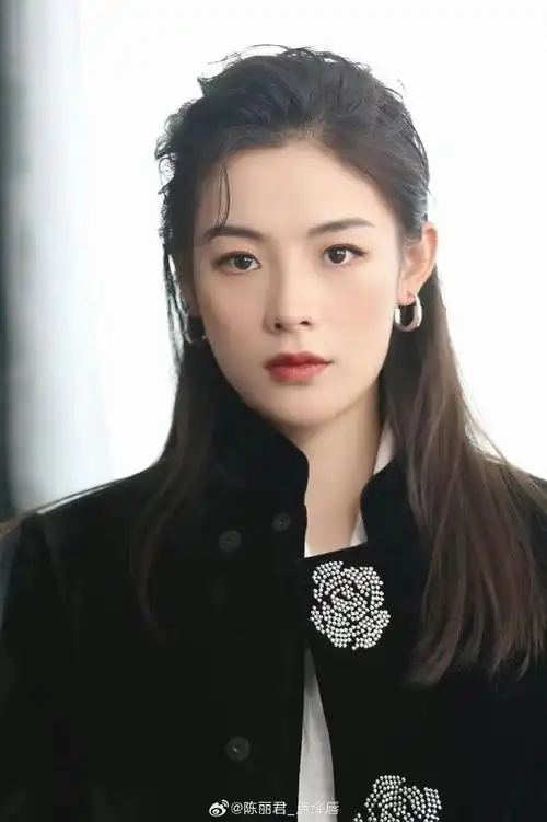 卓文萱,曾沛慈,蔡文静,姜佩瑶,陈瑶,黄婷婷,李艺彤,吴宣仪,傅菁