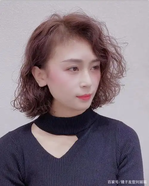 最洋气烫发20款,蓬松时尚显发量,适合头发细软少的女性