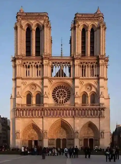 世界十大著名教堂一览(排名不分先后)