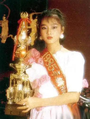 朱丽倩老态 刘德华不离不弃(52岁朱丽倩美人终迟暮)(3)