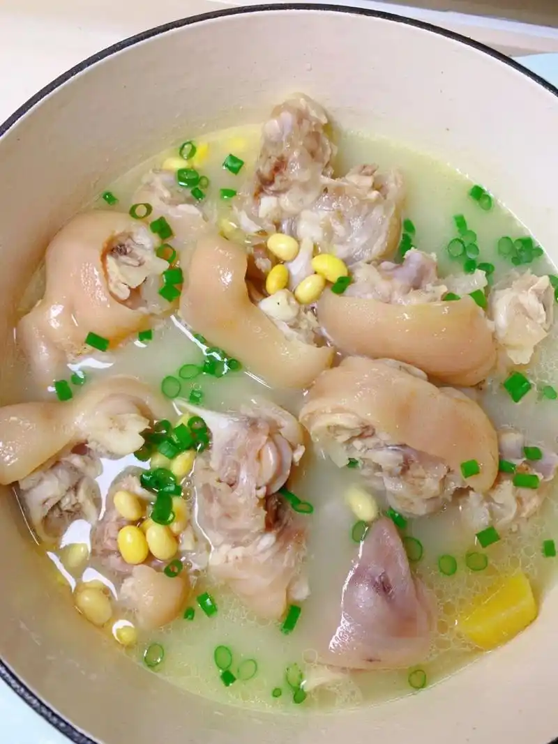 我妈做了十几年的黄豆炖猪蹄配方,太绝了!