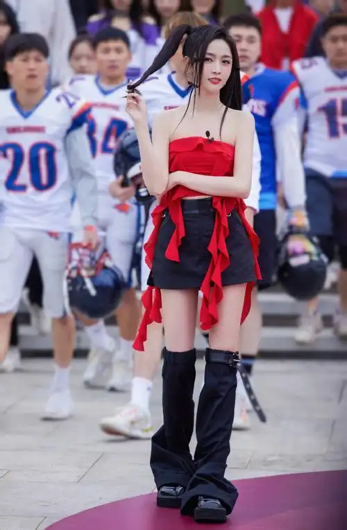 吴宣仪再跳101主题曲舞蹈