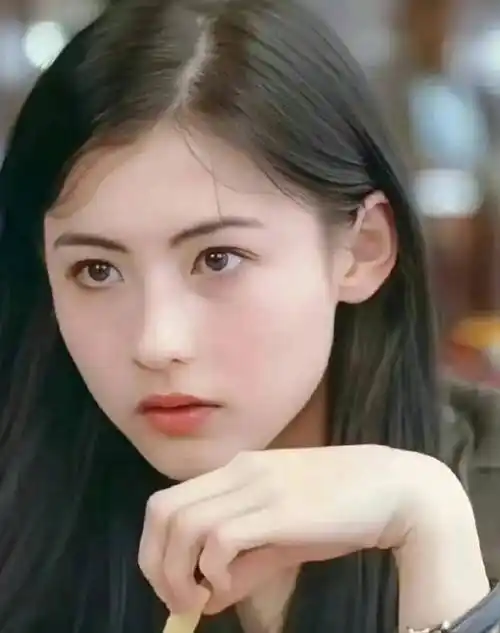 凸嘴,短下巴,塌鼻梁,面中凹陷,这些女明星的侧脸也太真实了_五官_长相