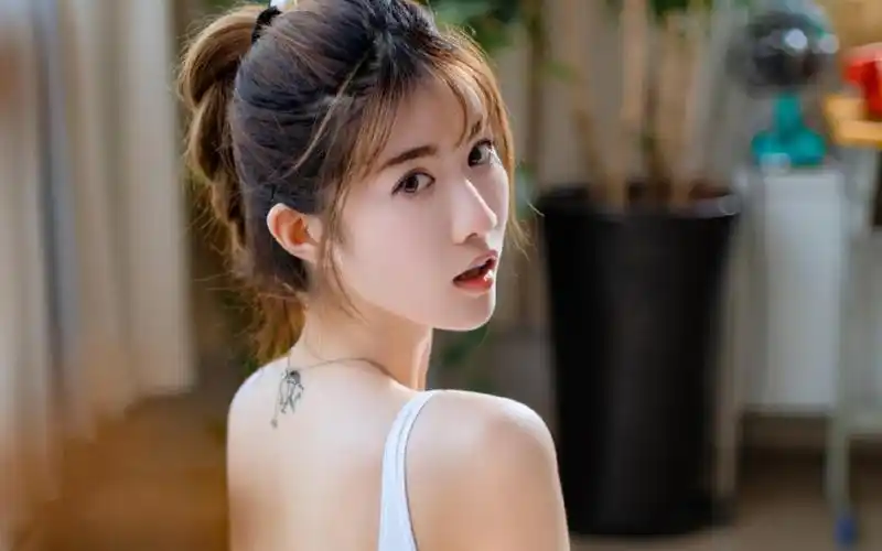 美女 生活写真 > 性感美女小姐姐图片壁纸分辨率:(1920x1200)) 1/6 2