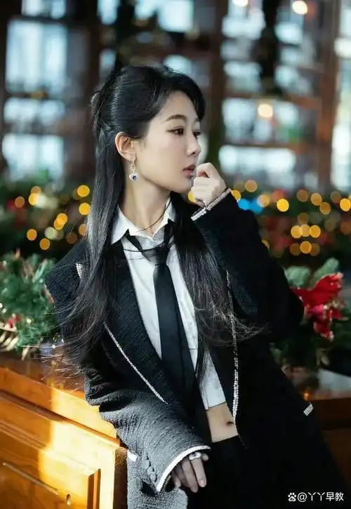 d: seal尚未发布的独家文章,揭秘杨紫今日在线下活动中的最新照片!