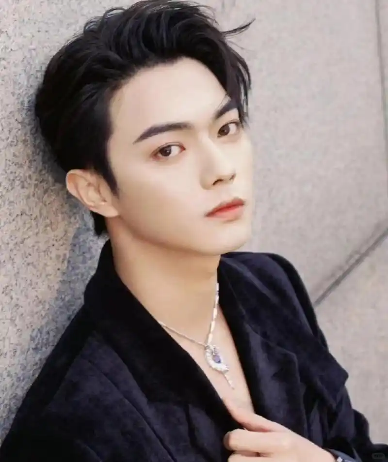 许凯高清壁纸头像来了 谁家的大男孩  来认领了 91919191