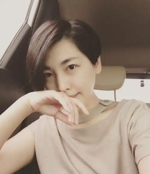 19岁嫁高晓松女儿15岁,二婚老公妥妥高富帅(高晓松前妻夕又米个人简历