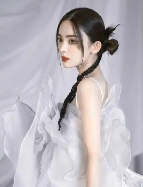 古力娜扎再次登上热搜竟是因为其魔性视频