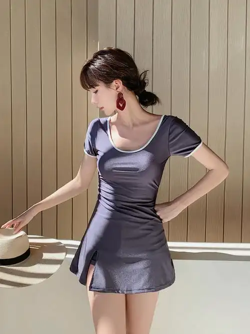 维多泳衣女2022新款时尚爆款连体遮肚显瘦保守小胸学泡温泉游泳衣